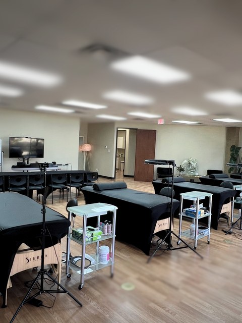Workshop Hub with five PMU stations